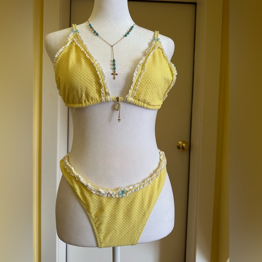 Bydee Buzios Bottom Mykonos Top in Limon